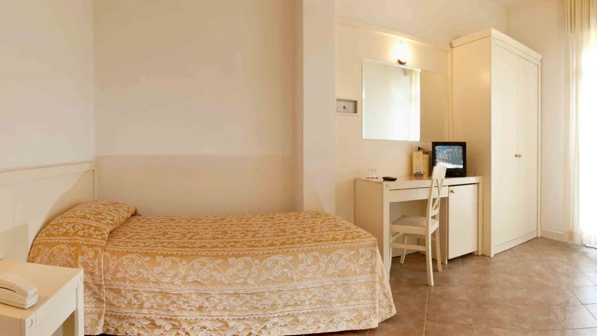 Hotel Doge Milano Marittima 4*,